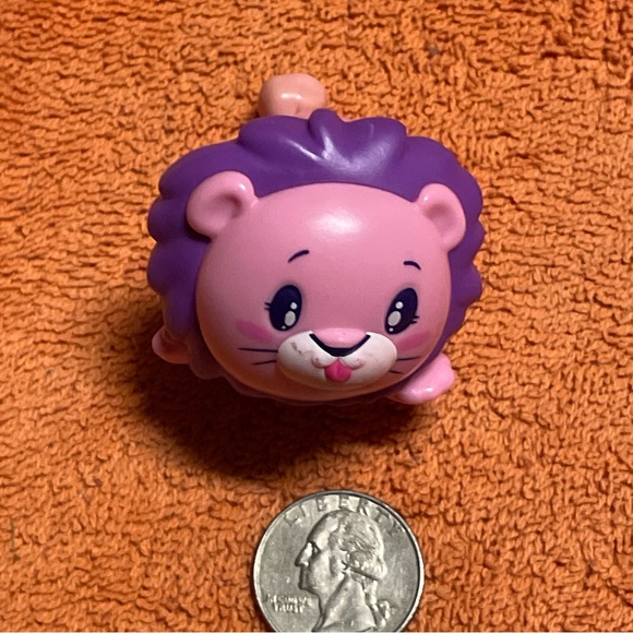 2020 McDonald's Pikmi Pops Chomps The Lion Pink Happy Meal Toy - Picture 2 of 6